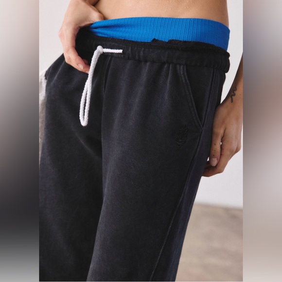 NWOT Free People Movement For The Win Joggers In Color Black - Picture 3 of 4